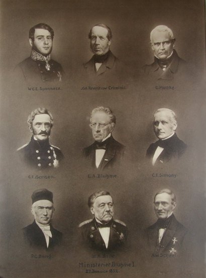 Ministrene i regeringen Blume 1